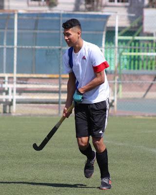 BUSCA BAYRON CÁZARES SER PARTE DE LA SELECCIÓN NACIONAL DE HOCKEY SOBRE PASTO