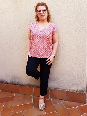 BLUSA ESCOTE DE PICO