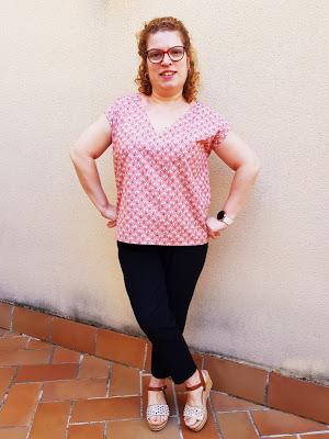 BLUSA ESCOTE DE PICO