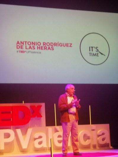 El futuro es un lugar (en el que siempre vivirá Antonio Rodriguez de las Heras) El futuro es un lugar (en el que siempre vivirá Antonio Rodriguez de las Heras)