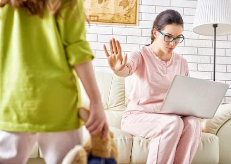 Mi hijo se porta mal en las videollamadas