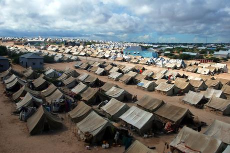 El éxodo a empujones o campos de refugiados en República Dominicana
