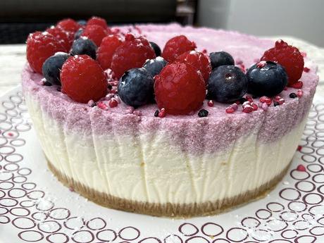 yogurt mousse cake tarta mousse tarta facil tarta de yogur tarta de mousse de frutas tarta de frambuesas tarta de arándanos soft cake raspberry mousse pretty cake no bake mousse cake fancy cake easy dessert easy cake blueberry mousse cake blueberry mousse  