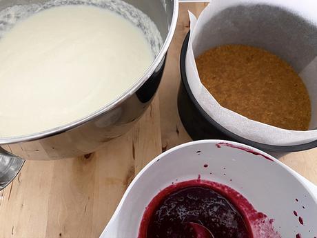 yogurt mousse cake tarta mousse tarta facil tarta de yogur tarta de mousse de frutas tarta de frambuesas tarta de arándanos soft cake raspberry mousse pretty cake no bake mousse cake fancy cake easy dessert easy cake blueberry mousse cake blueberry mousse  