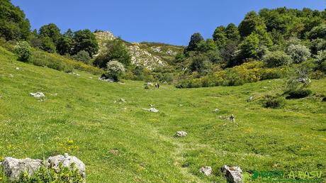 RUTA al TIATORDOS desde PENDONES, CASO Campera posterior a la Majada del Pláganu hacia el Tiatordos