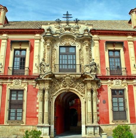 Portada del Palacio Episcopal de Sevilla, obra de un montañés