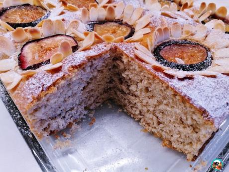 Coca de girasoles de higos y almendras