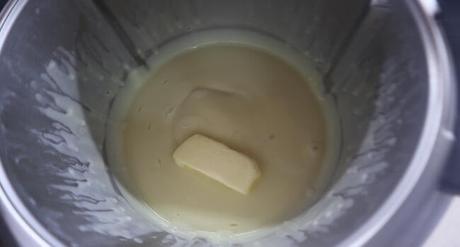 Coca de San Juan con Thermomix ® Ahora añadimos la mantequilla
