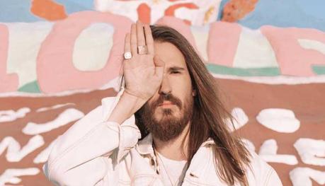 ‘Tropical Jesus’ es el nuevo disco de Carlos Sadness Carlos Sadness