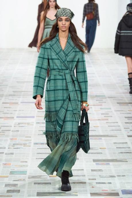 El color verde esmeralda nunca pasa de moda Pantone 17-5641 Verde Esmeralda Dior