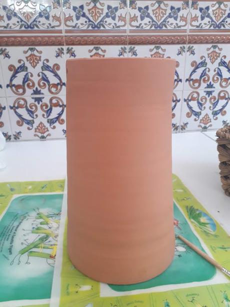 Y NOS ENCONTRAMOS UNA TEJA