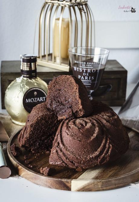 Bundt Cake Fudge de Licor de Chocolate Mozart