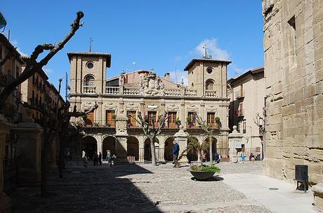 turismo de cercanía en Navarra, plaza de Viana