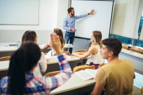 Seis de cada diez profesores consideran que los preuniversitarios carecen de formación empresarial