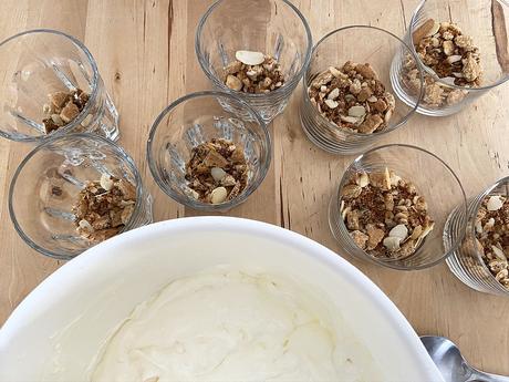 recetas delikatissen pudding dessert pudding de queso y piña postres tipo pudding postres rápidos postres fríos postres fácile postres de vasito postres con coco postre lacteo pineapple pudding easy pudding dessert easy glass dessert easy dessert crujiente para postres crujiente en la sartén crema de piña  