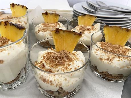 recetas delikatissen pudding dessert pudding de queso y piña postres tipo pudding postres rápidos postres fríos postres fácile postres de vasito postres con coco postre lacteo pineapple pudding easy pudding dessert easy glass dessert easy dessert crujiente para postres crujiente en la sartén crema de piña  