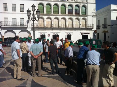 Namigran, agricultores de Llerena protestan por los impagos Namigran, agricultores de Llerena protestan por los impagos