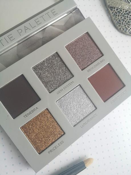 Reseña de la paleta Platinum (Cuttie Palette) de Nabla 05 zoom tonos