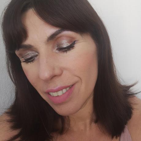 Reseña de la paleta Platinum (Cuttie Palette) de Nabla: Info, swatches y 3 looks con ella Reseña de la paleta Platinum (Cuttie Palette) de Nabla: Info, swatches y 3 looks con ella
