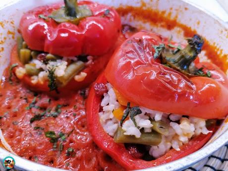 Pimientos rellenos de arroz y verduras
