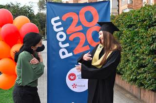 Grados en casa de forma segura Grados en casa de forma segura