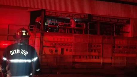 Se incendia local del Mercado República Se incendia local del Mercado República