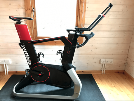 La mejor bicicleta estática para entrenar en casa Wattbike Atom