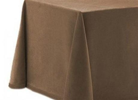 Faldas Debajo De La Mesa