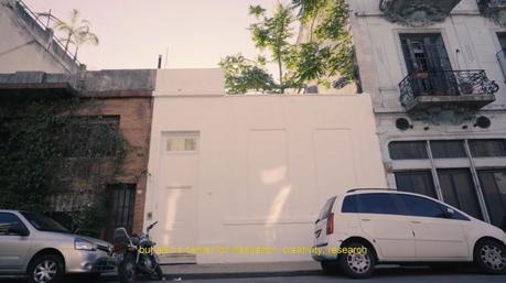 En San Telmo, la casa de metal y laboratorio experimental del diseñador Julio Oropel En San Telmo, la casa de metal y laboratorio experimental del diseñador Julio Oropel