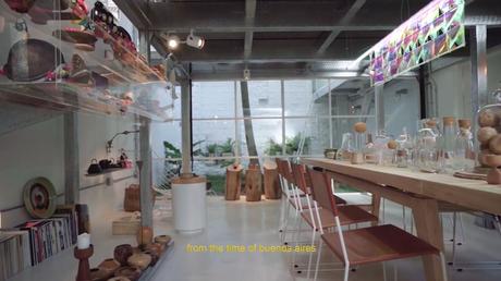 En San Telmo, la casa de metal y laboratorio experimental del diseñador Julio Oropel En San Telmo, la casa de metal y laboratorio experimental del diseñador Julio Oropel