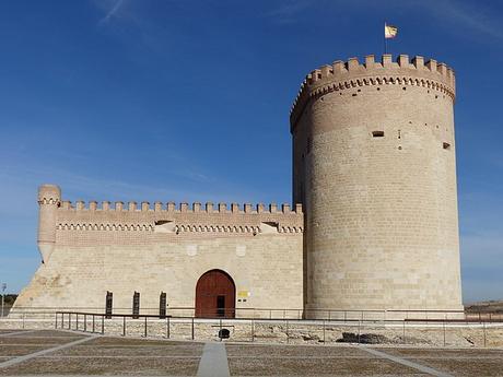 Turismo de cercanía en Ávila turismo de cercanía en Ávila, castilo de Arévalo