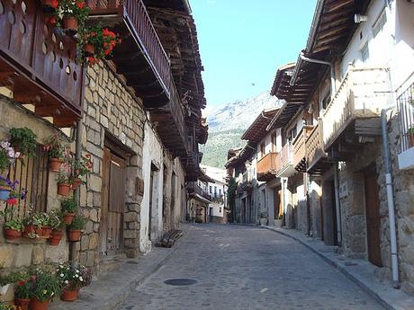 Turismo de cercanía en Ávila turismo de cercanía en Ávila, calles de Cuevas del Valle