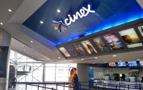 #Cine: Usuarios reportan excesivo costo de entradas en autocines de #Caracas (CINEX)