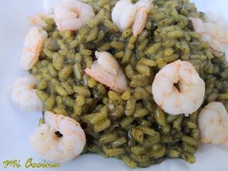 RISOTTO CON ESPIRULINA Y GAMBAS DE MALAGA RISOTTO CON ESPIRULINA Y GAMBAS DE MALAGA