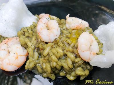 RISOTTO CON ESPIRULINA Y GAMBAS DE MALAGA RISOTTO CON ESPIRULINA Y GAMBAS DE MALAGA