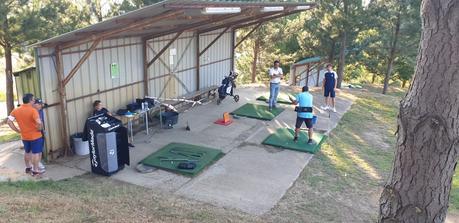 La campeona de España de golf, Luna Sobrón disfruta de sus vacaciones en el Club de Golf Bierzo