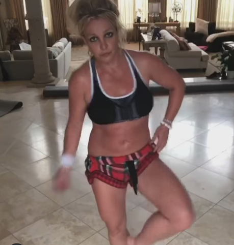 ¿Baile o mal de San Vito? Britney Spear se volvió viral (VIDEO)