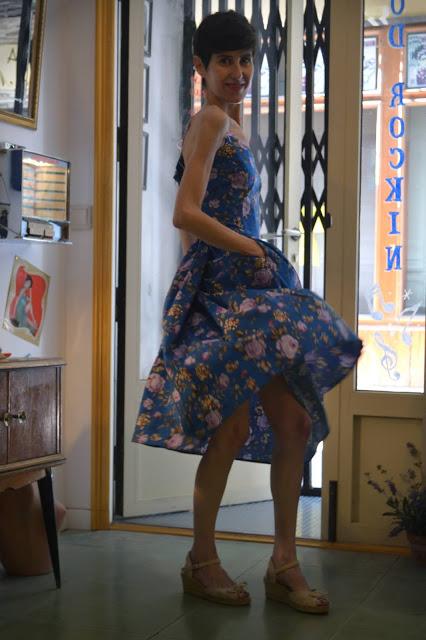 BLOGSSIPGIRL TE PRESENTA: VIVE EL GLAMOUR DE LOS AÑOS 50, VIVE LA MODA ATEMPORAL DE EL TUPE ASESINO