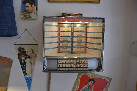 BLOGSSIPGIRL TE PRESENTA: VIVE EL GLAMOUR DE LOS AÑOS 50, VIVE LA MODA ATEMPORAL DE EL TUPE ASESINO