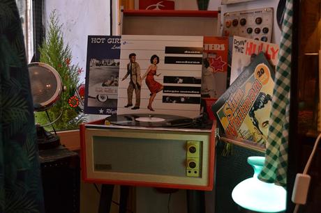 BLOGSSIPGIRL TE PRESENTA: VIVE EL GLAMOUR DE LOS AÑOS 50, VIVE LA MODA ATEMPORAL DE EL TUPE ASESINO