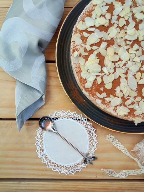 Tarta de horchata sin horno en Monsieur Cuisine o Thermomix. Receta de verano, postre, merienda, pastel fácil, rico, sin horno, fresquito. Cuca Tarta de horchata sin horno en Monsieur Cuisine o Thermomix. Receta de verano, postre, merienda, pastel fácil, rico, sin horno, fresquito. Cuca