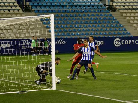 Fotogalería del partido Ponferradina – Fuenlabrada (0 – 3)
