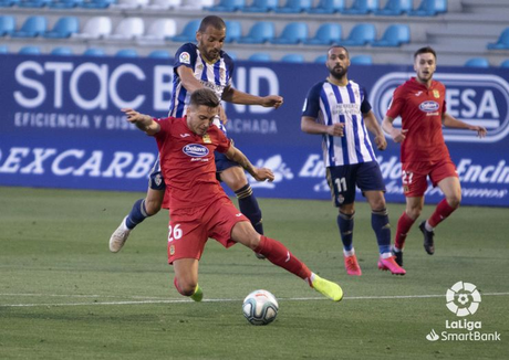 Ponferradina – Fuenlabrada (0-3) El Fuenla se lleva tres puntos del Toralín en un partido en el que la Deportiva se desdibujó en la segunda parte