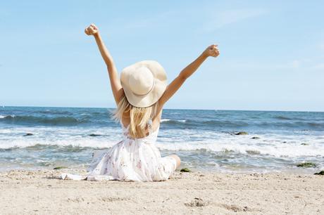 4 pasatiempos inteligentes y beneficiosos para la salud para no aburrirse en la playa pasatiempos inteligentes en la playa