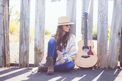 NOA CLIFF: 'LOS FAROS'