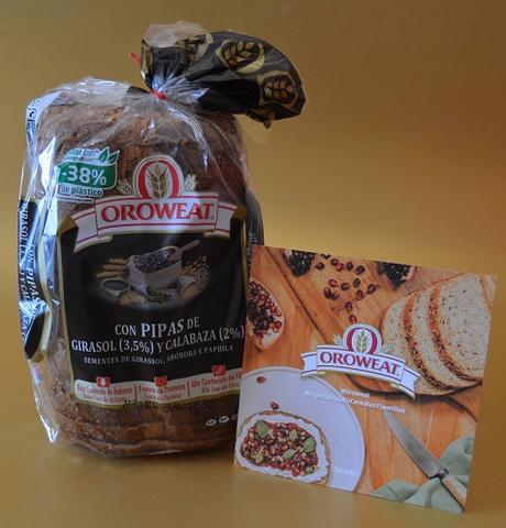 Probando el pan multicereales de OROWEAT (proyecto de SAMPLEO)