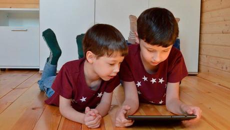 Cómo saber de qué hablan tus hijos sobre Internet Cómo saber de qué hablan tus hijos sobre Internet