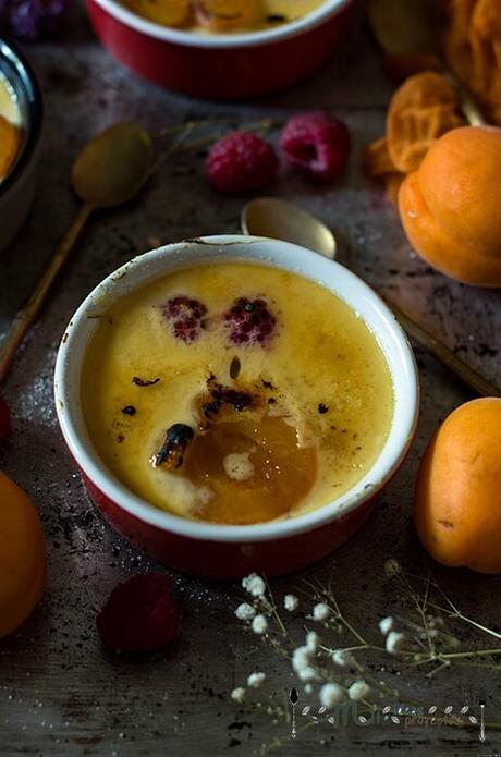 receta paso a paso de creme brulée con albaricoques y frambuesas crema de nata con albaricoques y frambuesas