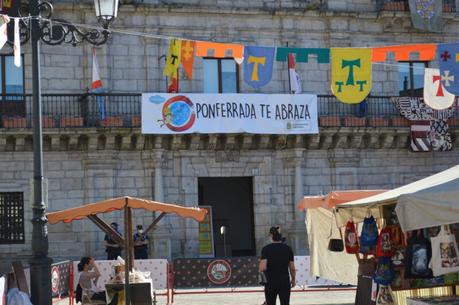 El mercado templario de Ponferrada ya recibe a sus visitantes con medidas sanitarias para los visitantes