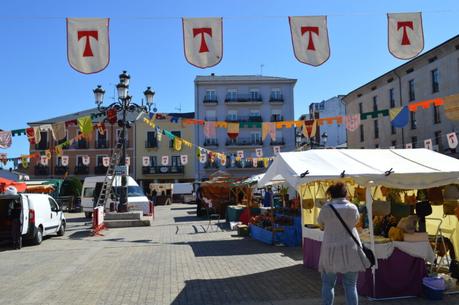 El mercado templario de Ponferrada ya recibe a sus visitantes con medidas sanitarias para los visitantes